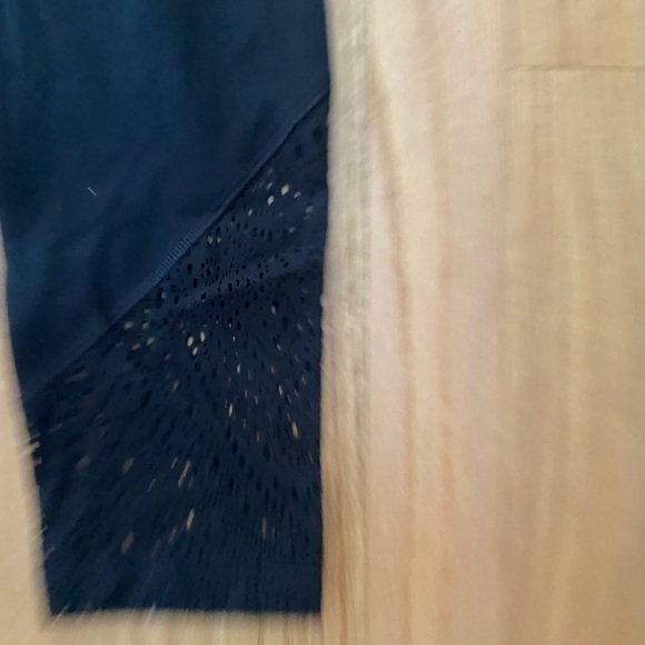 Victoria’s Secret pink leggings - Picture 2 of 7